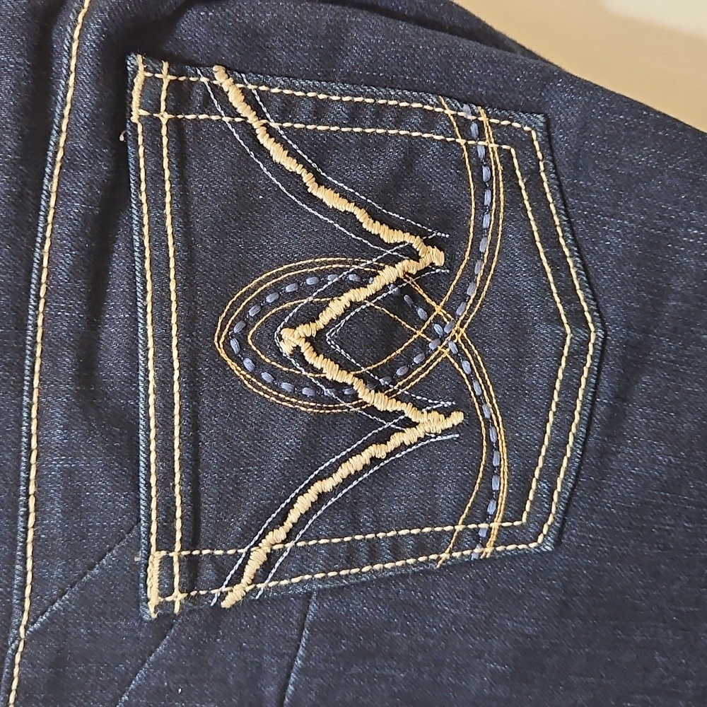 Wrangler Tall Jeans - Picture 2 of 9